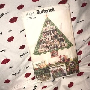 Butterick 6426 one size Christmas memories tree skirt stockings ornament frames